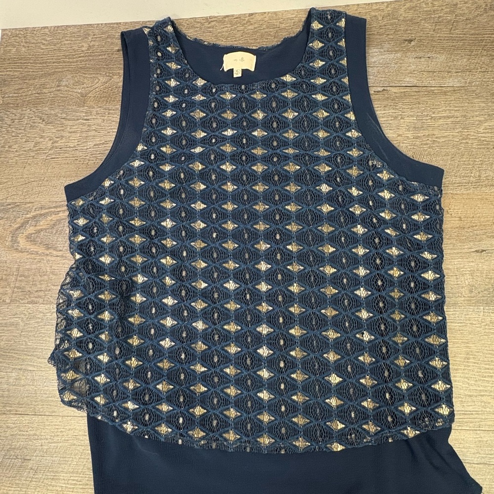 en elle Navy Lace Overlay Tank Top